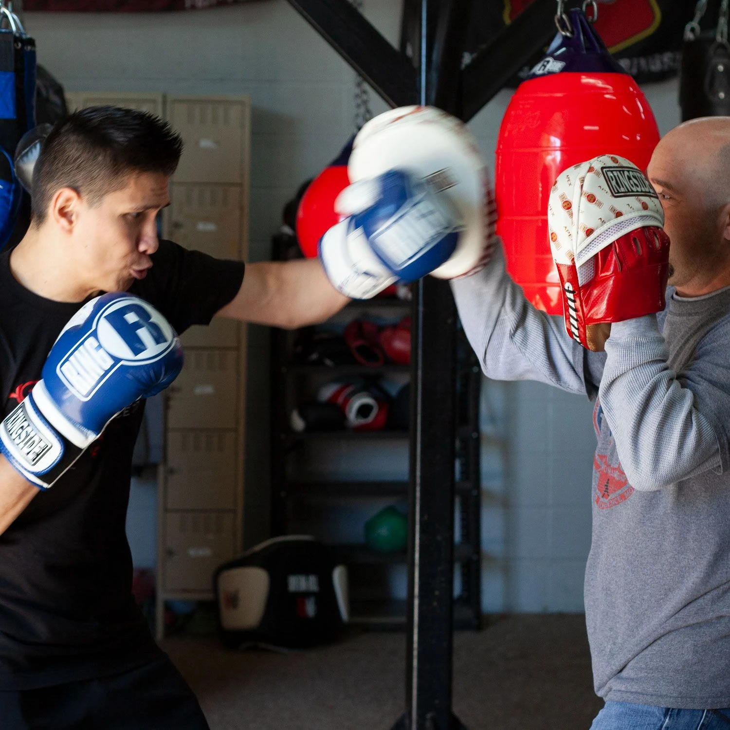 Ringside Apex Punch Mitts 10 Ringside Apex Punch Mitts - Image 8