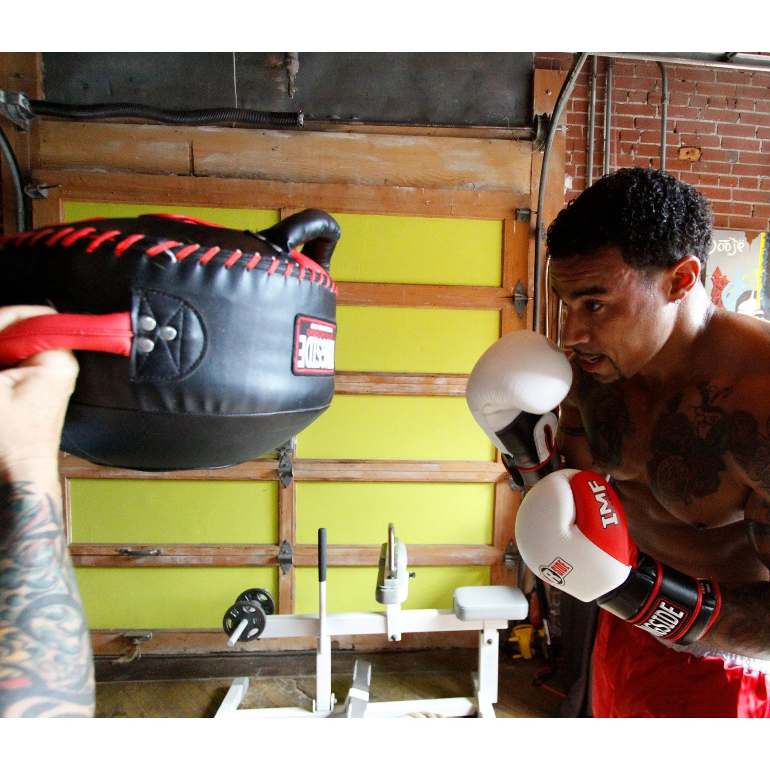 Ringside Angled Boxing Punch Shield Pad 4 Ringside Angled Boxing Punch Shield Pad - Image 2