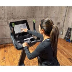 SportsArt C574U Elite Senza Upright Cycle - 13" -Boxing Sale sptc574u13 add2 v1